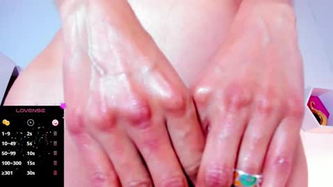 jade white  online show from 12.24.24