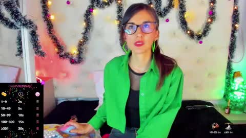 jade white  online show from 12.26.24