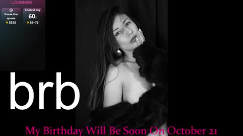 jade white  online show from 09.13.25