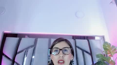 jade white  online show from 11.26.25