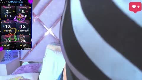 jade white  online show from 03.14.26