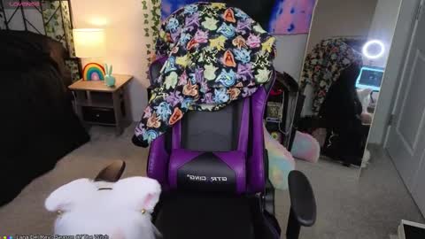 Bunnie Jade online show from 03.11.25