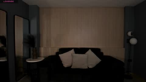 JADE EVANS online show from 11.16.25