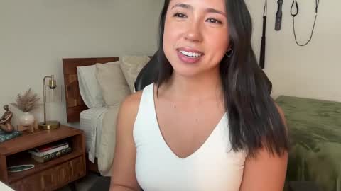 Snapshot of jadelove_ chatting on 10.01.25 Jade Love online show from 10.01.25