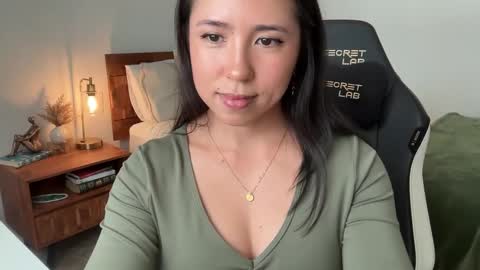 Snapshot of jadelove_ chatting on 10.21.25 Jade Love online show from 10.21.25