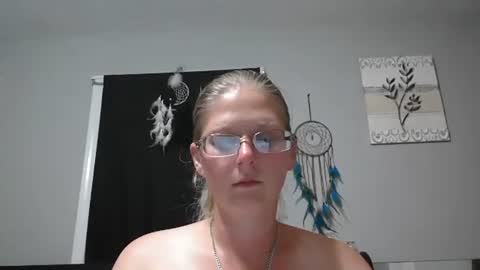 JadeLuv online show from 10.21.25