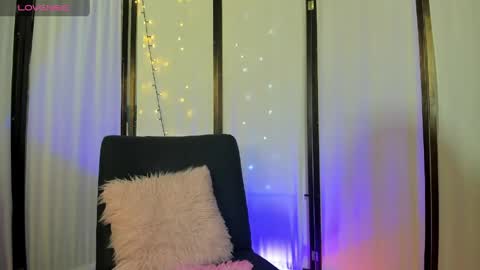 Jade Mills online show from 04.12.26