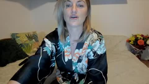 elena online show from 02.15.25