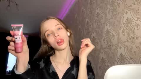 Snapshot of jadwigajennrich chatting on 11.28.25 Jane online show from 11.28.25