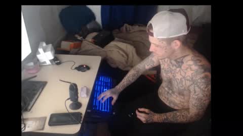 showingitoff online show from 12.05.25