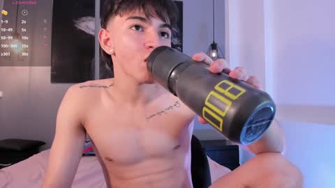 Snapshot of jake33__ chatting on 12.09.24 jake online show from 12.09.24