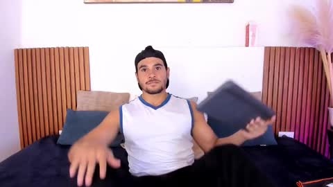 Snapshot of jake_muller1 chatting on 11.10.25 Jake online show from 11.10.25