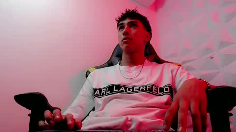 Snapshot of jake_tripp chatting on 12.10.24 jake_tripp online show from 12.10.24