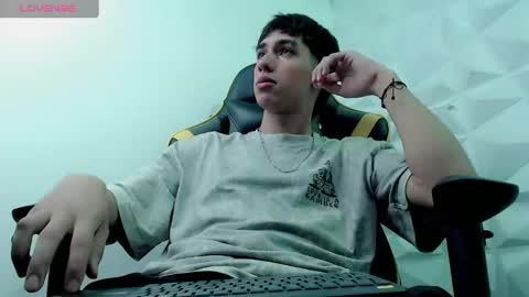 Snapshot of jake_tripp chatting on 12.28.24 jake_tripp online show from 12.28.24