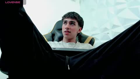 Snapshot of jake_tripp chatting on 12.29.24 jake_tripp online show from 12.29.24