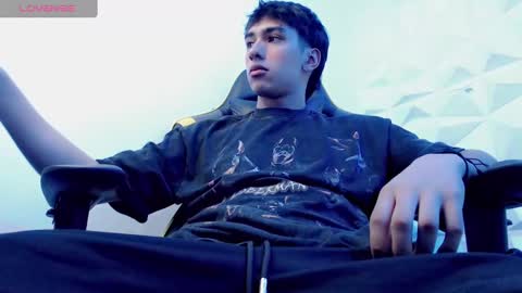 Snapshot of jake_tripp chatting on 01.03.25 jake_tripp online show from 01.03.25