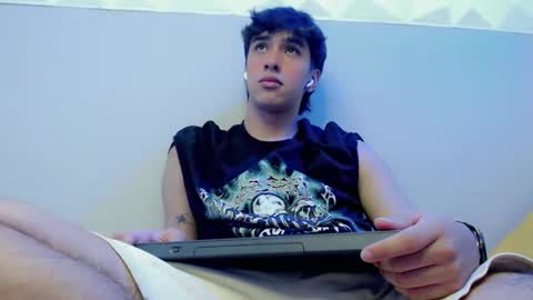 Snapshot of jake_tripp chatting on 10.02.25 jake_tripp online show from 10.02.25