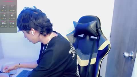 Snapshot of jake_tripp chatting on 11.06.25 jake_tripp online show from 11.06.25