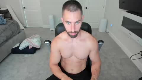 Snapshot of jakeorion chatting on 11.02.25 Jake Orion online show from 11.02.25