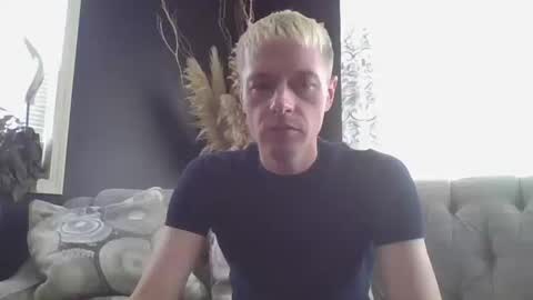 jakjakrabbit online show from 10.15.25