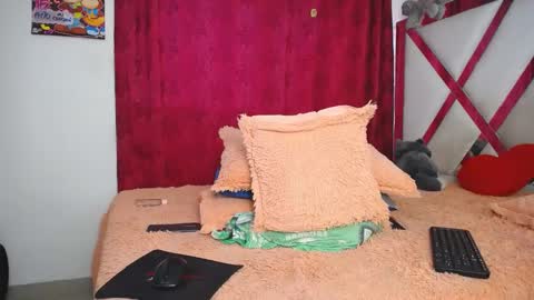 Snapshot of jakson_hot chatting on 12.11.24 pipe online show from 12.11.24