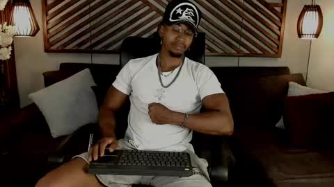 Snapshot of jamalmyst_ chatting on 05.20.26 online show from 05.20.26