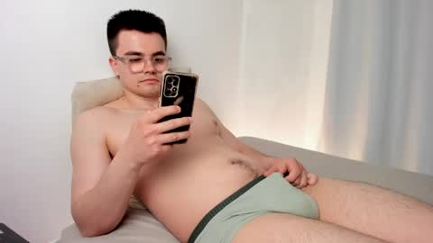 Hey there Im Jame online show from 04.15.26