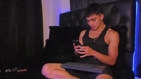 Snapshot of james1lee_ chatting on 12.16.24 LeonardoInsta LeonardoperezcoPvt open online show from 12.16.24