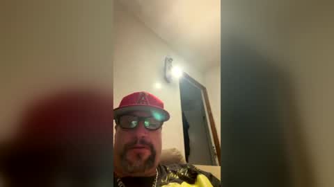 Snapshot of james30cup chatting on 06.09.26 what you in too online show from 06.09.26