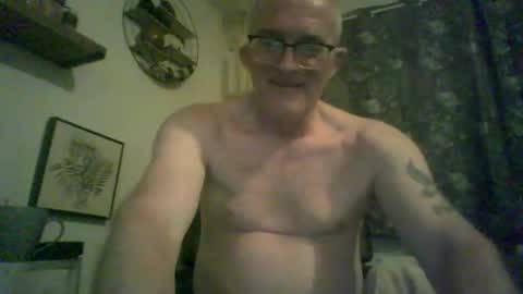 Snapshot of james51592064 chatting on 01.11.25 James online show from 01.11.25