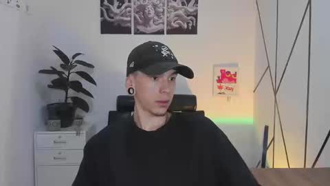 james_adamss_ online show from 11.18.25