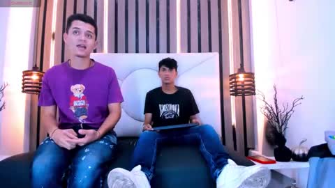 James y Kenet online show from 02.26.26