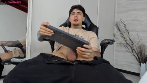 jamesdekker online show from 10.29.25