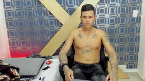Jamesinked  online show from 01.02.25