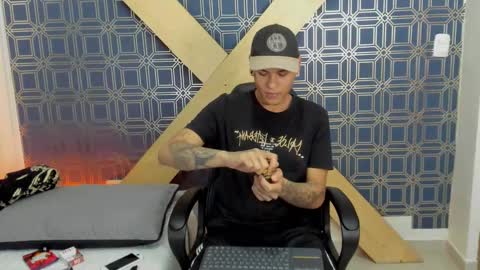 Jamesinked  online show from 01.09.25
