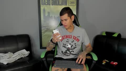 Jamesinked  online show from 01.27.25