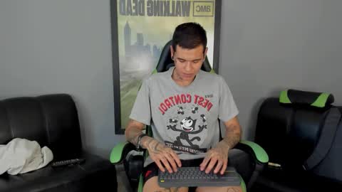 Jamesinked  online show from 01.28.25