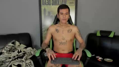 Jamesinked  online show from 02.18.25