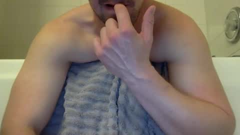 Snapshot of jamesnewtron chatting on 01.09.25 jamesnewtron online show from 01.09.25