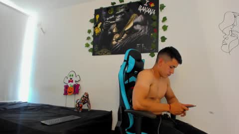 Jamess hott online show from 12.04.24