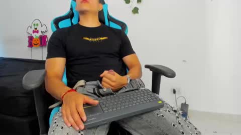 Jamess hott online show from 01.24.25