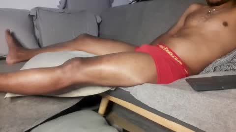 Snapshot of jamielonnas chatting on 01.05.25 Jamie Lonnas online show from 01.05.25