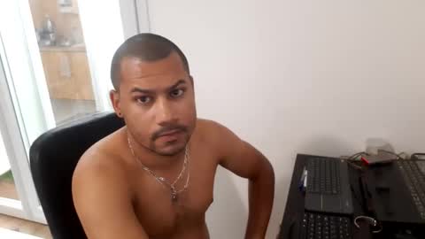 Snapshot of jamielonnas chatting on 12.15.25 Jamie Lonnas online show from 12.15.25