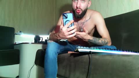 Robbie online show from 02.23.25