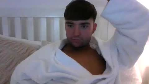 Snapshot of jamiesparkz chatting on 12.16.25 jamiesparkz online show from 12.16.25