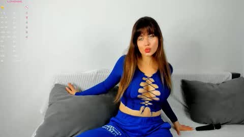 Kiara online show from 10.11.25