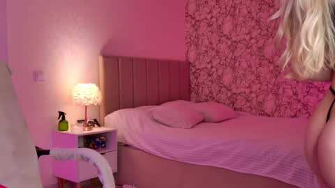 jane suckss online show from 04.10.26