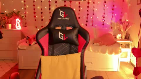 Snapshot of janegrey11 chatting on 02.14.25 Jane online show from 02.14.25