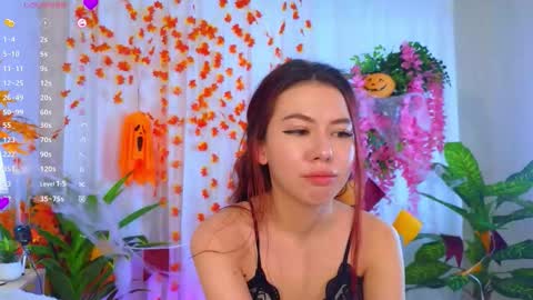 Snapshot of janet_yong chatting on 11.05.25 Jenifer online show from 11.05.25