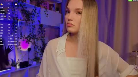 Hi Im Alice and here youll find something online show from 11.28.25